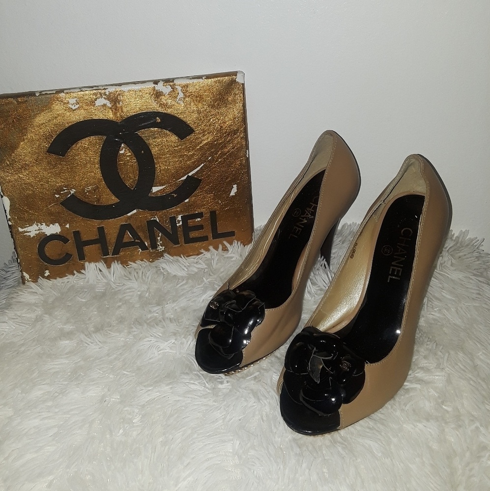 Women Chanel Camellia Shoes Black & beige 38